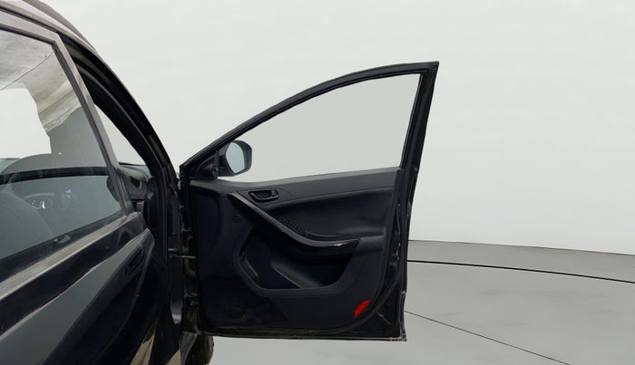 2022 Tata NEXON XZA PLUS PETROL DARK EDITION, CNG, Automatic, 41,875 km, RHS Front Door