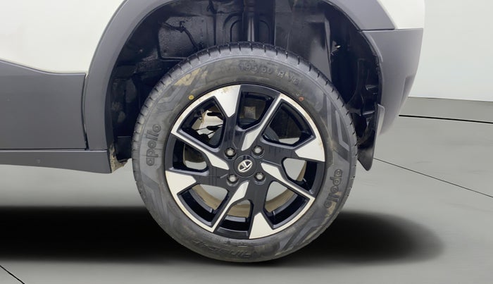 2022 Tata PUNCH CREATIVE AMT 1.2 RTN DUAL TONE, Petrol, Automatic, 10,270 km, Left Rear Wheel