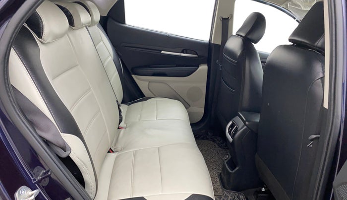 2023 KIA SONET HTX 1.5 DIESEL IMT, Diesel, Manual, 28,079 km, Right Side Rear Door Cabin
