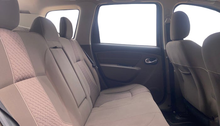 2017 Renault Duster 110 PS RXZ 4X2 AMT DIESEL, Diesel, Automatic, 73,461 km, Right Side Rear Door Cabin