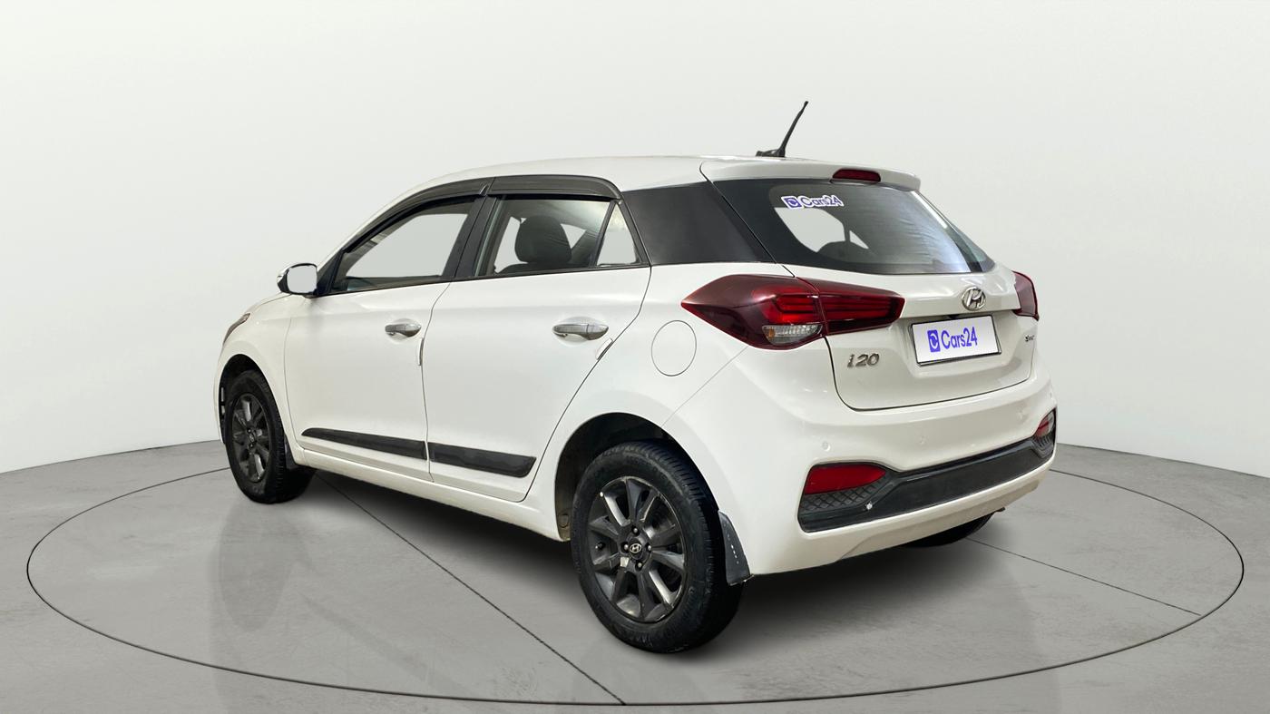 2020 Hyundai Elite i20 SPORTZ PLUS 1.2, CNG, Manual, 66,900 km, Left Back Diagonal