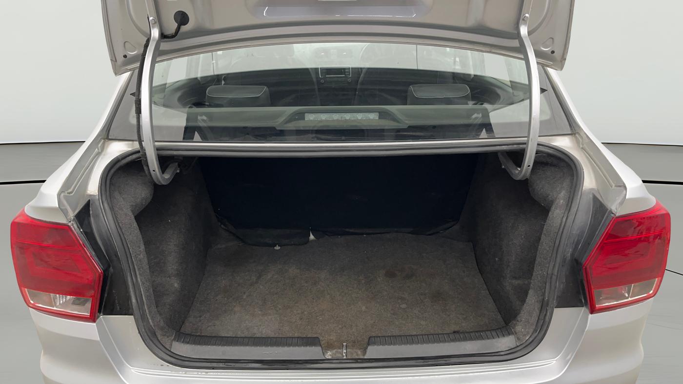 2018 Volkswagen Ameo COMFORTLINE 1.0L, Petrol, Manual, 50,975 km, Boot Open Zoomed View