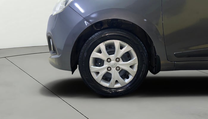 2016 Hyundai Grand i10 SPORTZ 1.1 CRDI, Diesel, Manual, 86,720 km, Left Front Wheel