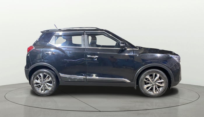 2021 Mahindra XUV300 W8 1.2 PETROL, Petrol, Manual, 53,404 km, Right Side View