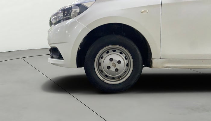 2017 Tata Tiago XM PETROL, Petrol, Manual, 55,754 km, Left Front Wheel