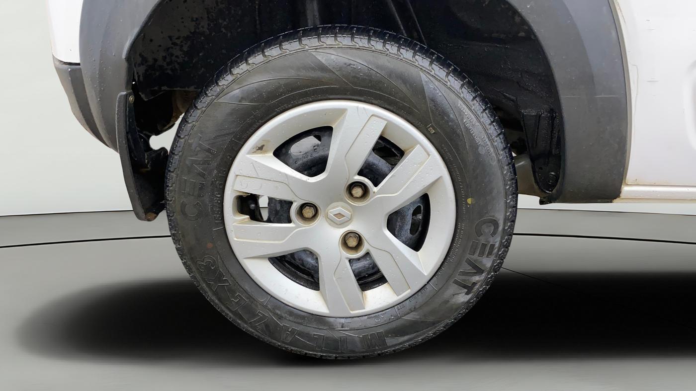 2015 Renault Kwid RXL, Petrol, Manual, 60,545 km, Right Rear Wheel