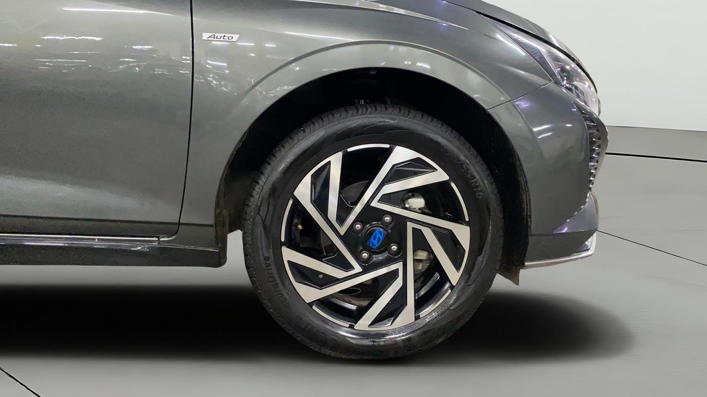 2023 Hyundai NEW I20 ASTA (O) 1.2 IVT, Petrol, Automatic, 8,812 km, Right Front Wheel