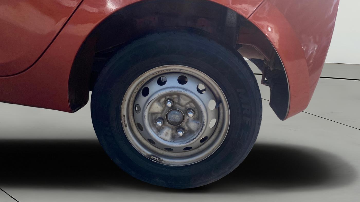 2013 Hyundai Eon ERA +, Petrol, Manual, 81,177 km, Left Rear Wheel