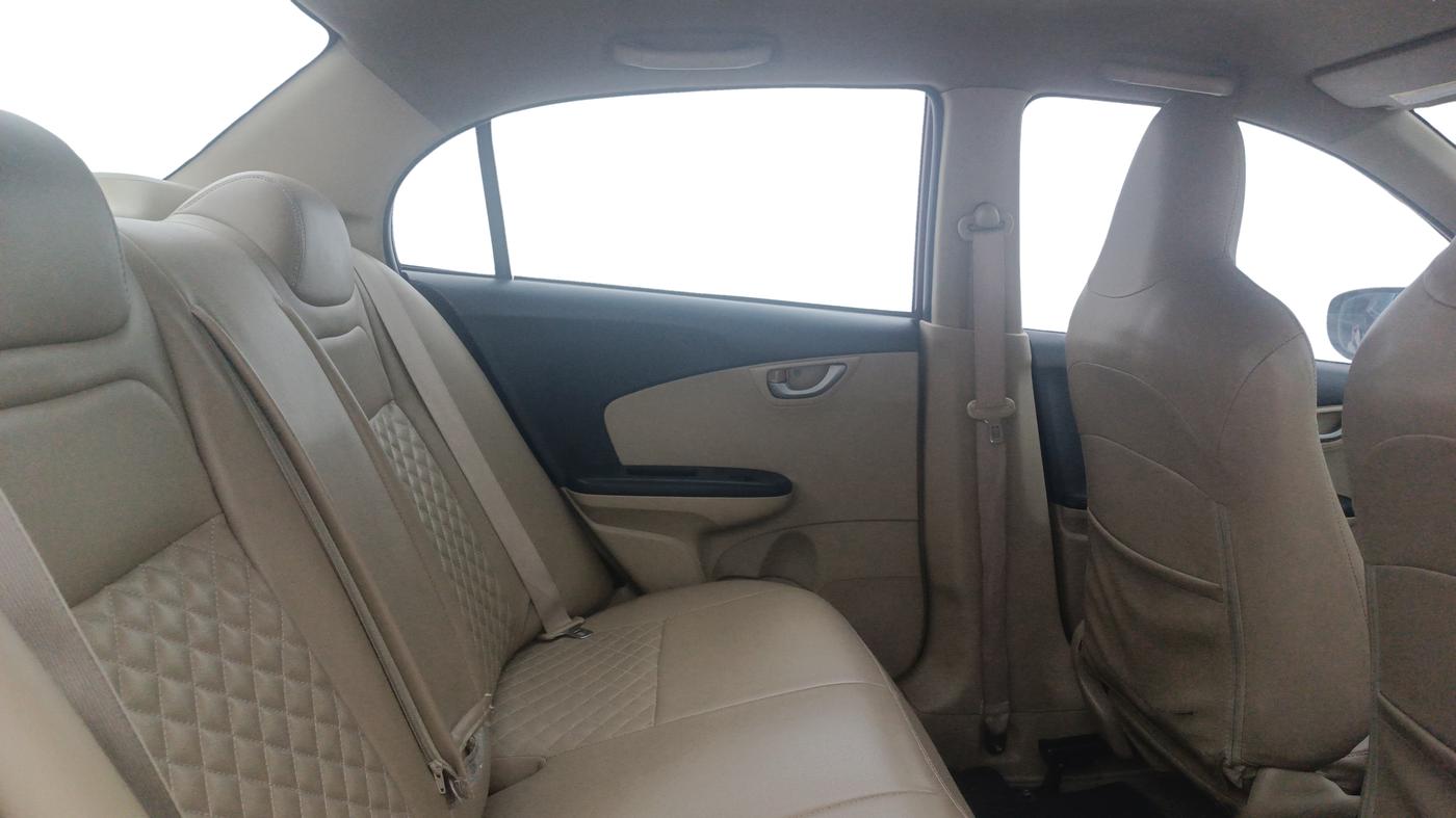 2014 Honda Amaze 1.2L I-VTEC VX, Petrol, Manual, 1,22,664 km, Right Side Rear Door Cabin