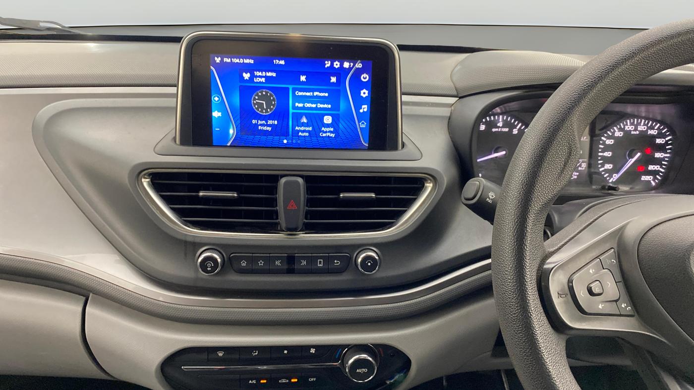 2020 Tata ALTROZ XT PETROL, Petrol, Manual, 84,437 km, Air Conditioner