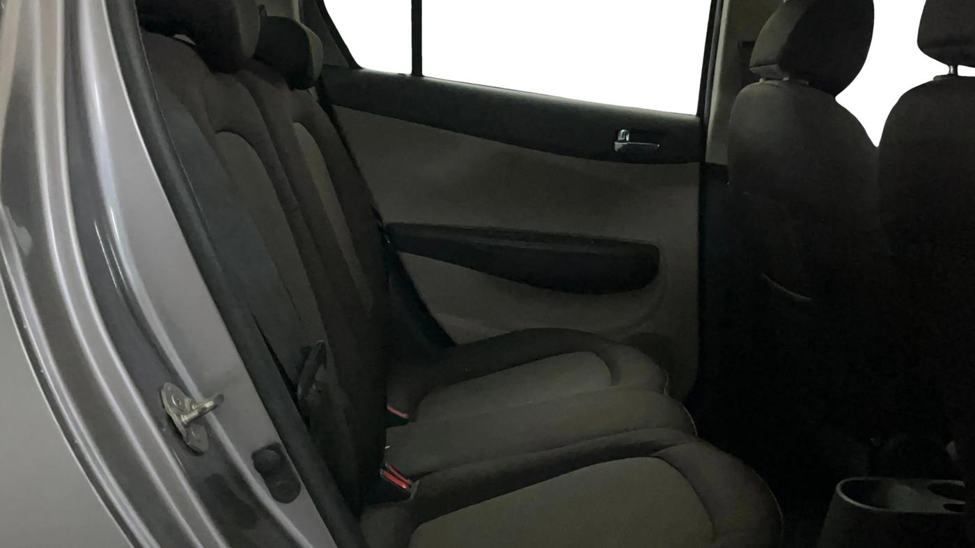 2014 Hyundai i20 SPORTZ 1.2, Petrol, Manual, 36,874 km, Right Side Rear Door Cabin