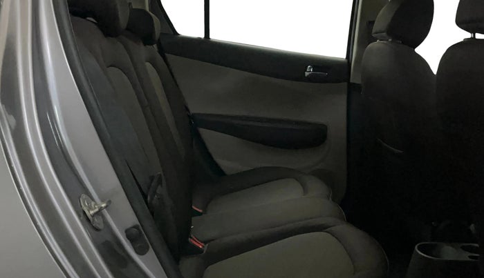 2014 Hyundai i20 SPORTZ 1.2, Petrol, Manual, 36,846 km, Right Side Rear Door Cabin