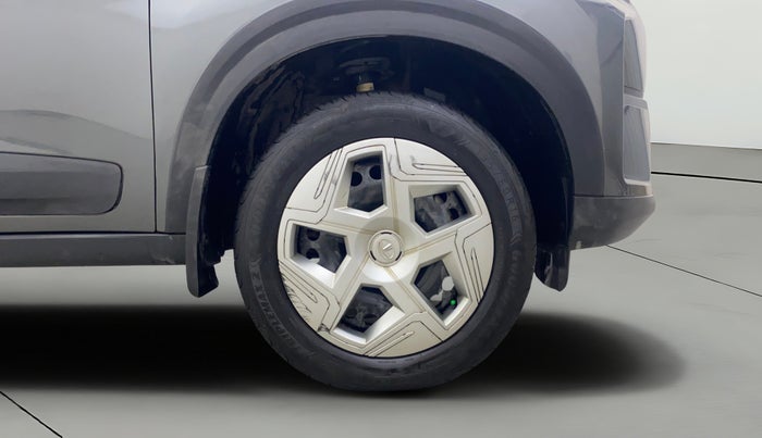 2023 Tata NEXON PURE 1.2 PETROL, Petrol, Manual, 35,232 km, Right Front Wheel