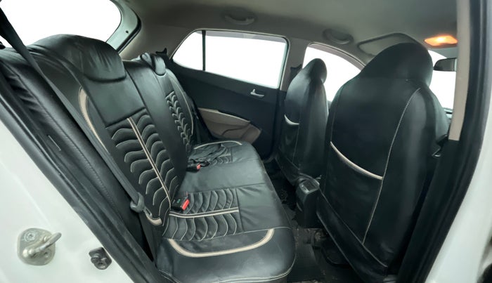 2014 Hyundai Grand i10 SPORTZ 1.2 KAPPA VTVT, Petrol, Manual, 87,418 km, Right Side Rear Door Cabin