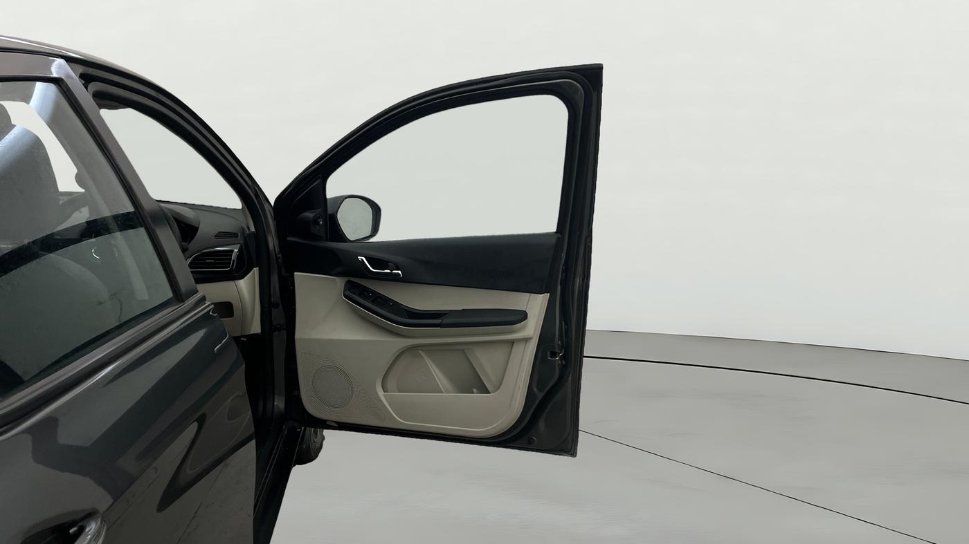 2022 Tata Tiago XZA PLUS PETROL, Petrol, Automatic, 12,042 km, RHS Front Door
