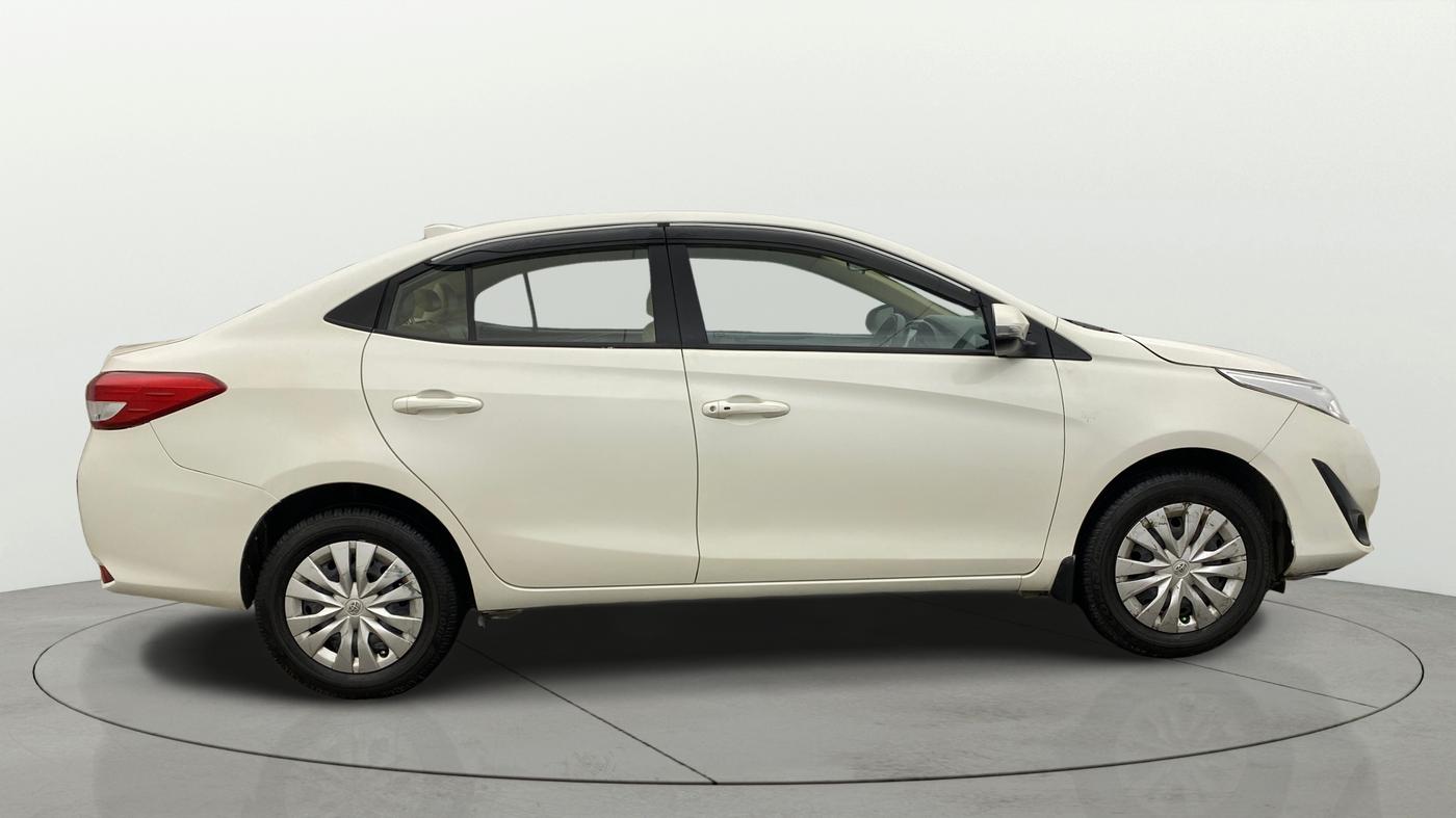 2018 Toyota YARIS G CVT, Petrol, Automatic, 46,748 km, Right Side View
