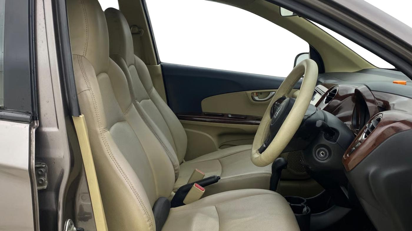 2014 Honda Brio VX AT, Petrol, Automatic, 48,502 km, Right Side Front Door Cabin