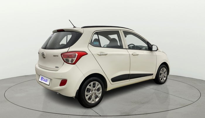 2015 Hyundai Grand i10 SPORTZ 1.2 KAPPA VTVT, Petrol, Manual, 46,802 km, Right Back Diagonal