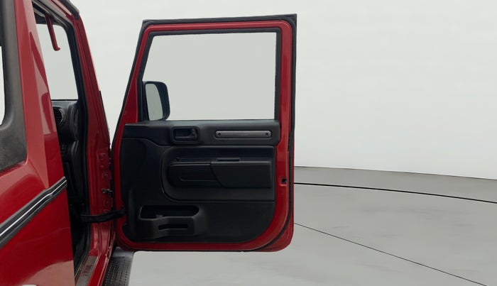 2021 Mahindra Thar LX PETROL HT 4WD AT, Petrol, Automatic, 35,731 km, RHS Front Door