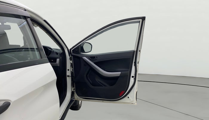 2023 Tata NEXON XE PETROL, Petrol, Manual, 46,258 km, RHS Front Door