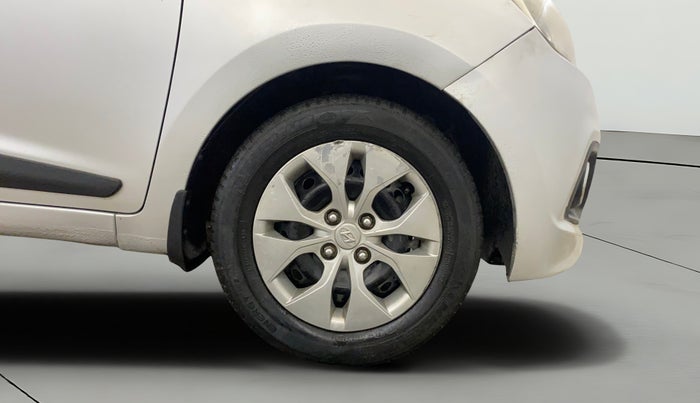 2015 Hyundai Xcent S 1.2, Petrol, Manual, 79,728 km, Right Front Wheel