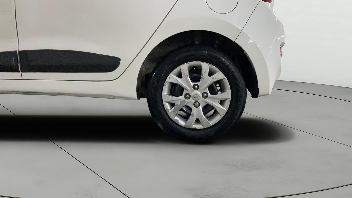 2016 Hyundai Grand i10 SPORTZ 1.2 KAPPA VTVT, Petrol, Manual, 61,854 km, Left Rear Wheel