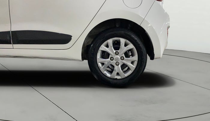 2016 Hyundai Grand i10 SPORTZ 1.2 KAPPA VTVT, Petrol, Manual, 61,854 km, Left Rear Wheel