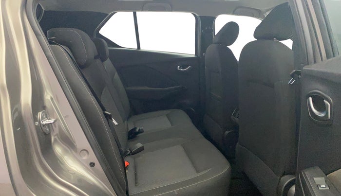 2020 Nissan Kicks XV TURBO 1.3 CVT, Petrol, Automatic, 37,765 km, Right Side Rear Door Cabin