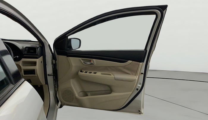 2018 Maruti Ciaz SIGMA 1.5 SHVS MT  PETROL, Petrol, Manual, 50,094 km, RHS Front Door