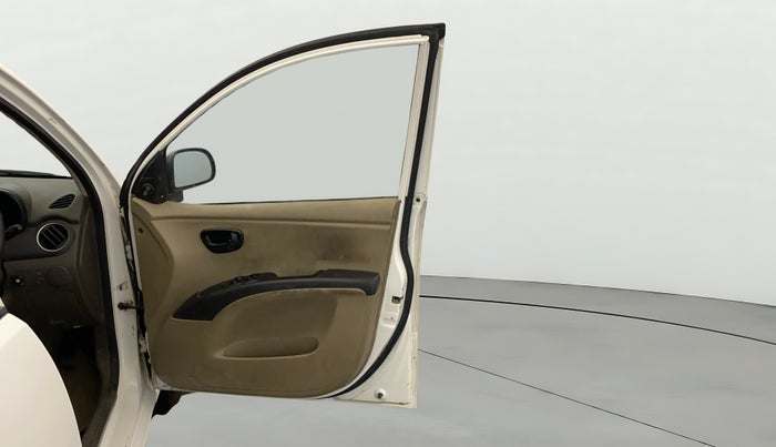 2015 Hyundai i10 MAGNA 1.1, CNG, Manual, 1,11,888 km, RHS Front Door