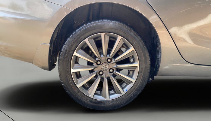 2019 Maruti Ciaz ALPHA 1.5 SHVS PETROL, Petrol, Manual, 96,651 km, Right Rear Wheel