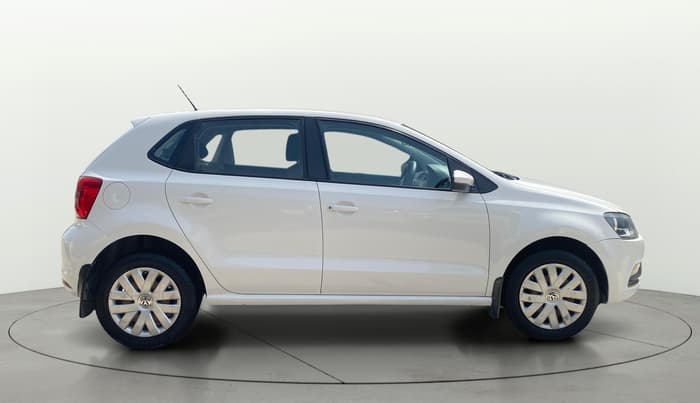 2017 Volkswagen Polo COMFORTLINE 1.2L, Petrol, Manual, 71,890 km, Right Side View