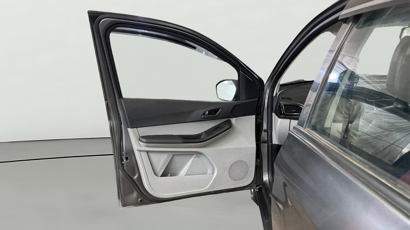 2023 Tata Tiago XT (O) PETROL, CNG, Manual, 49,591 km, LHS Front Door