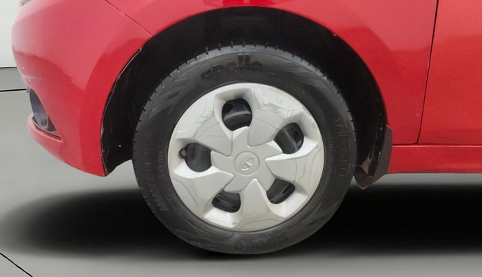 2018 Tata Tiago XT DIESEL, Diesel, Manual, 91,607 km, Left Front Wheel
