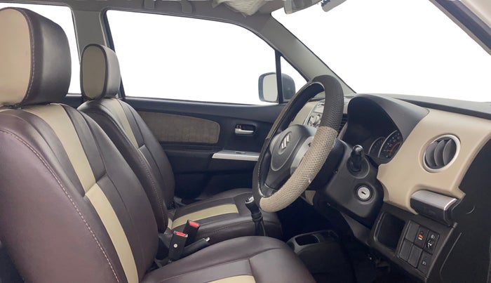 2013 Maruti Wagon R 1.0 VXI, Petrol, Manual, 24,304 km, Right Side Front Door Cabin