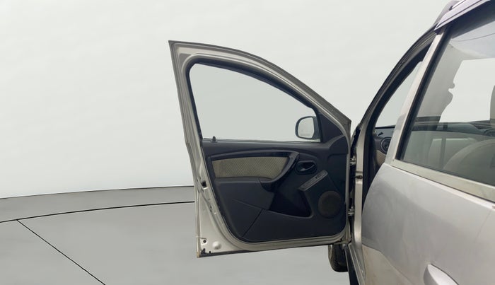 2015 Renault Duster 85 PS RXL PLUS DIESEL, Diesel, Manual, 98,972 km, LHS Front Door