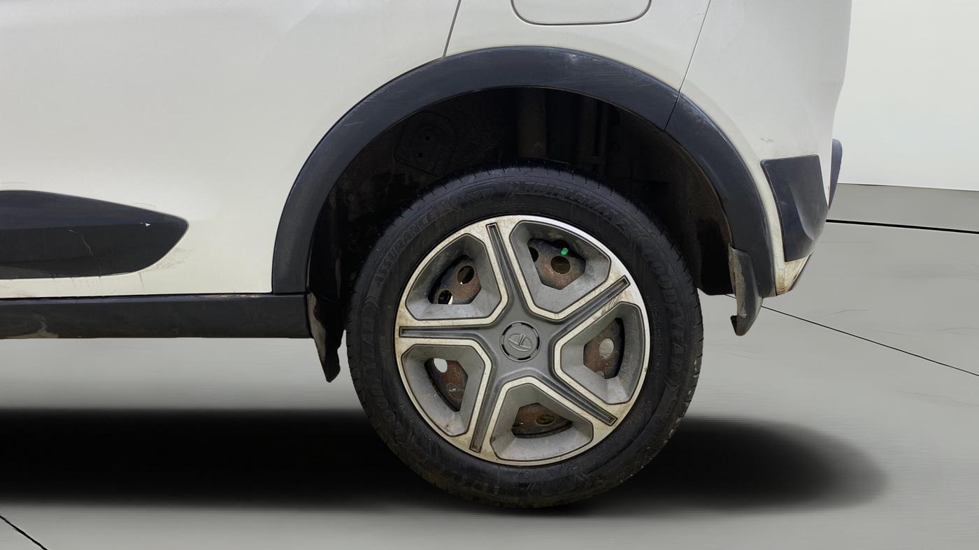 2018 Tata NEXON XM PETROL, Petrol, Manual, 42,094 km, Left Rear Wheel