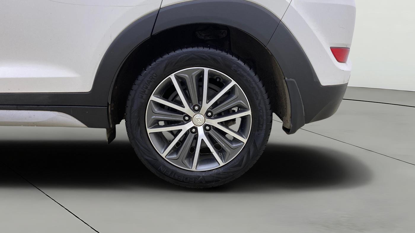 2018 Hyundai Tucson GLS 2WD AT PETROL, Petrol, Automatic, 37,821 km, Left Rear Wheel