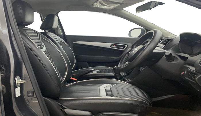 2022 Maruti Vitara Brezza ZXI, Petrol, Manual, 15,977 km, Right Side Front Door Cabin