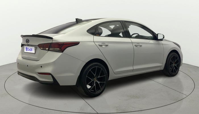 2018 Hyundai Verna 1.6 VTVT SX, Petrol, Manual, 58,349 km, Right Back Diagonal