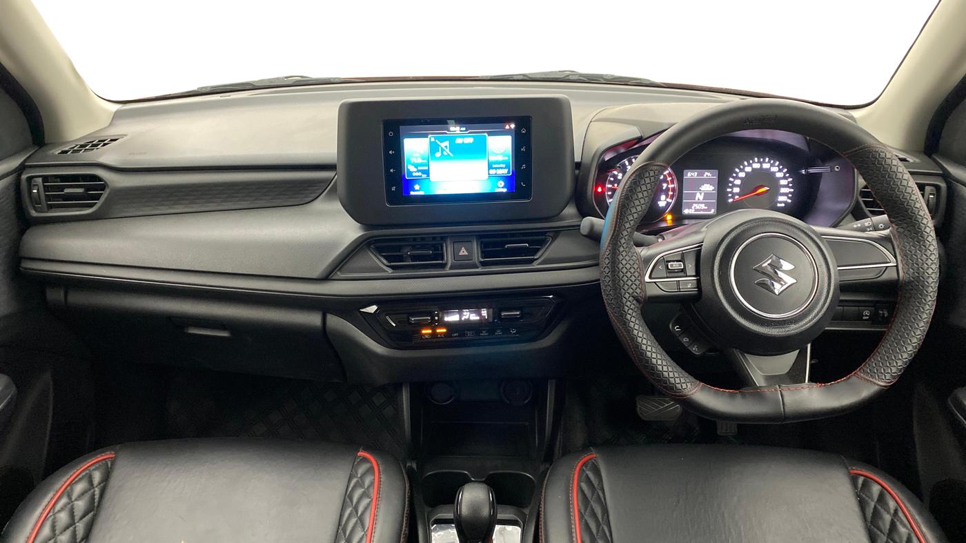 2025 Maruti Swift VXi (O) AMT, Petrol, Automatic, 2,472 km, Dashboard