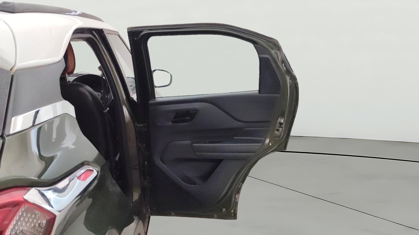 2025 Tata PUNCH Creative Plus (S) Camo Edition AMT, Petrol, Automatic, 11,242 km, RHS Rear Door