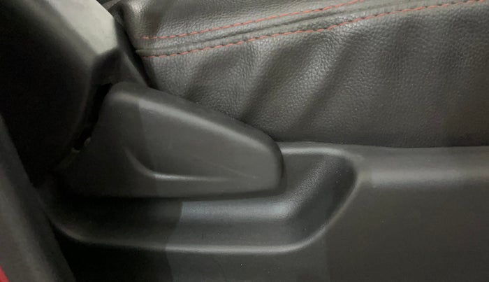 2018 Datsun Redi Go S 1.0 AMT, Petrol, Automatic, 33,130 km, Driver Side Adjustment Panel