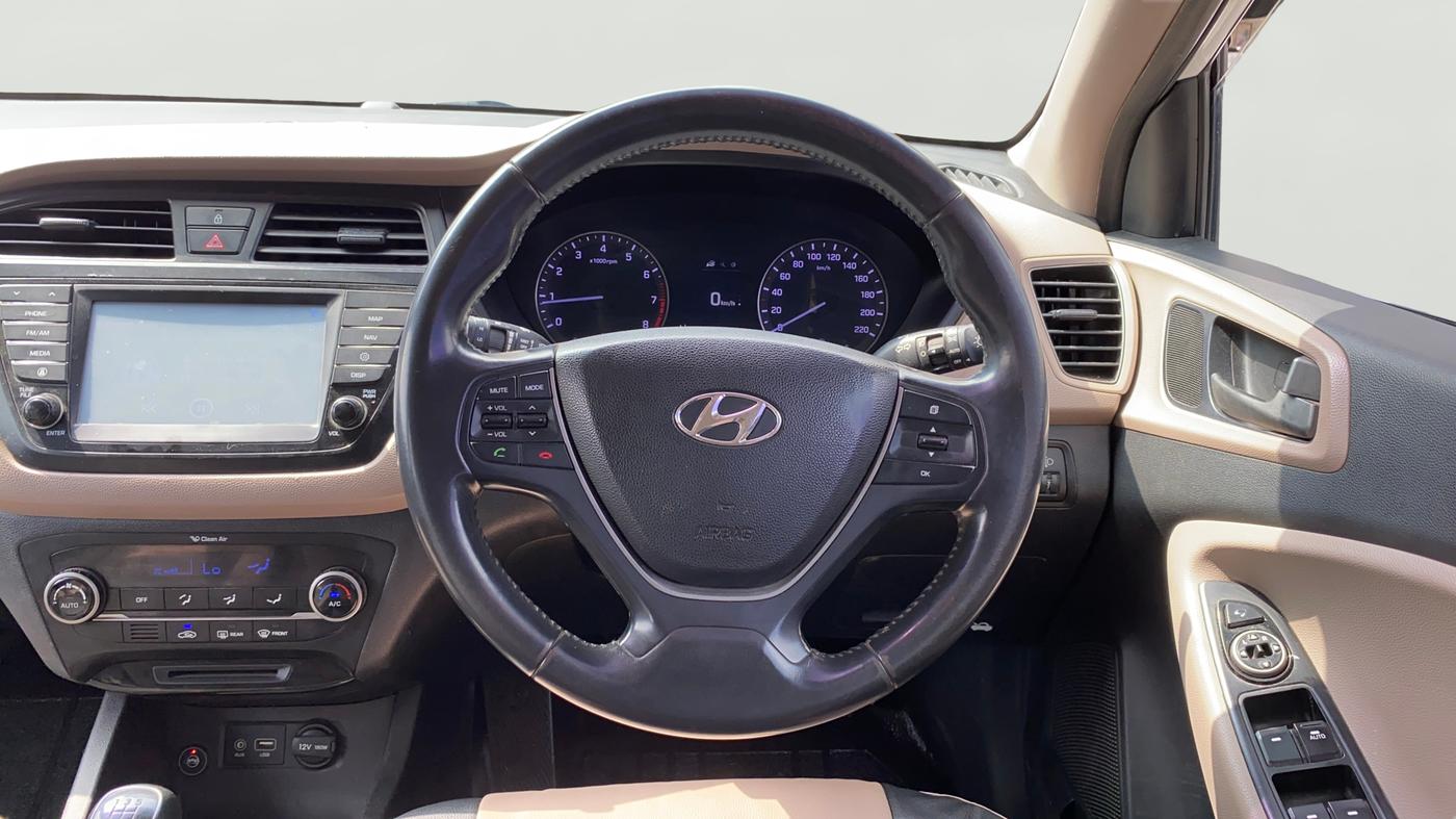 2017 Hyundai Elite i20 ASTA 1.2 (O), CNG, Manual, 1,45,989 km, Steering Wheel Close Up