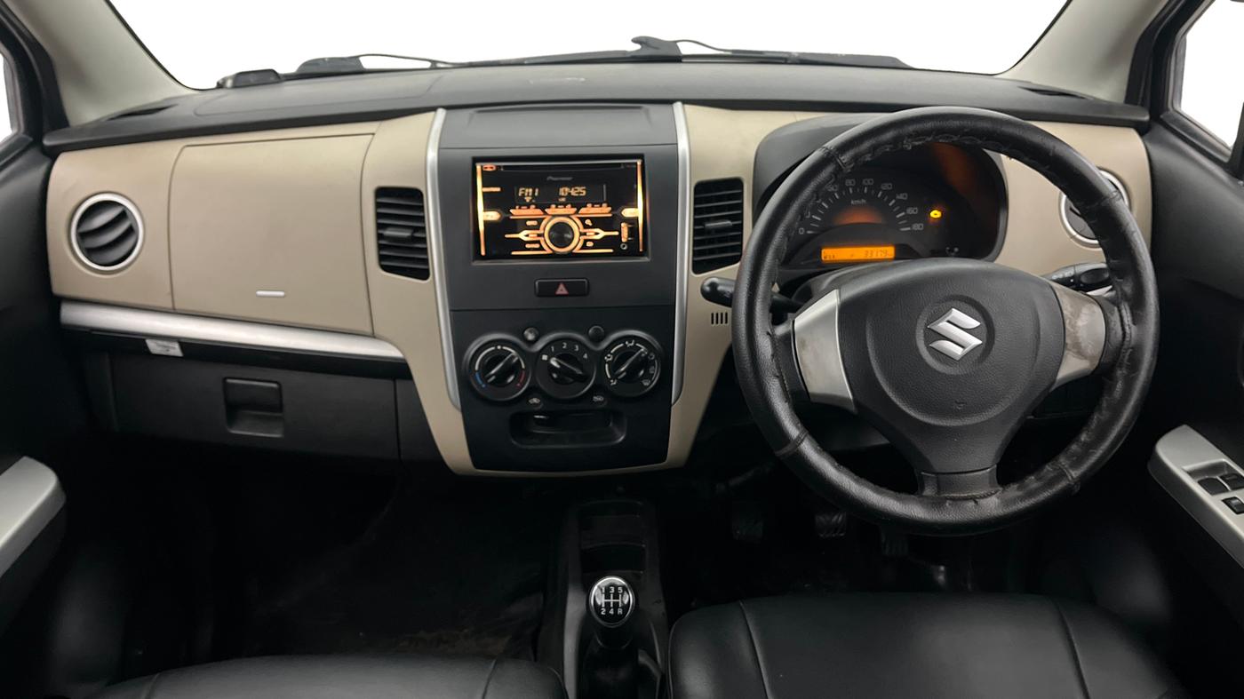 2017 Maruti Wagon R 1.0 LXI, Petrol, Manual, 33,179 km, Dashboard