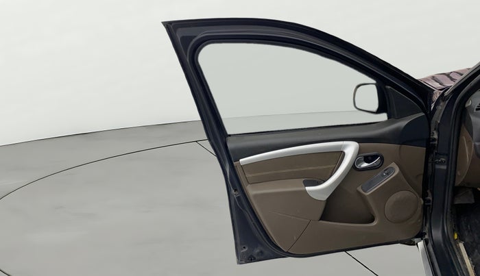 2016 Renault Duster 110 PS RXZ 4X2 AMT DIESEL, Diesel, Automatic, 86,321 km, LHS Front Door