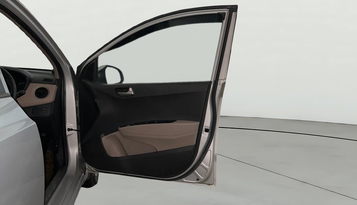 2016 Hyundai Xcent S 1.2, Petrol, Manual, 56,181 km, RHS Front Door