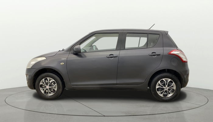 2017 Maruti Swift LXI (O), CNG, Manual, 1,08,799 km, Left Side