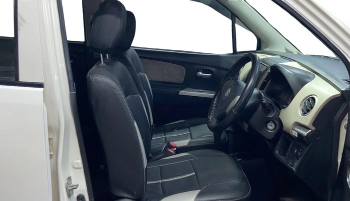 2016 Maruti Wagon R 1.0 VXI AMT, Petrol, Automatic, 31,580 km, Right Side Front Door Cabin