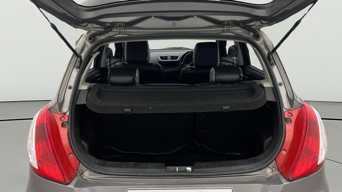 2017 Maruti Swift VXI O, Petrol, Manual, 46,243 km, Boot Open Zoomed View